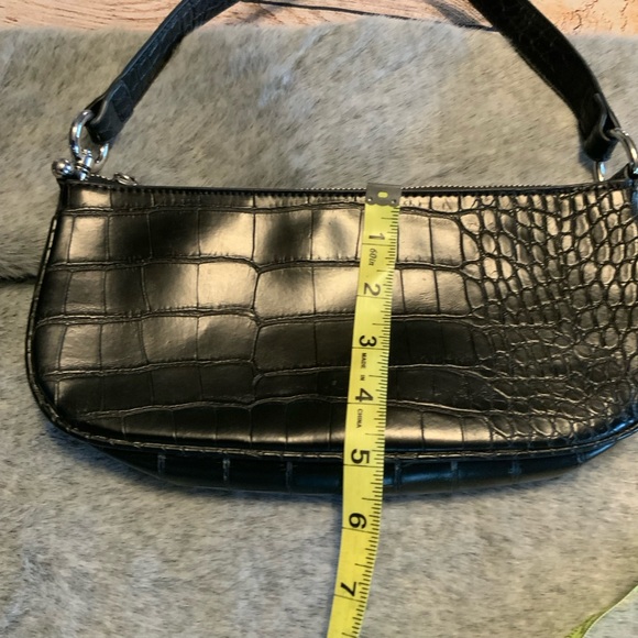 Urban Outfitters Black Crocodile Shoulder Bag - Picture 7 of 8